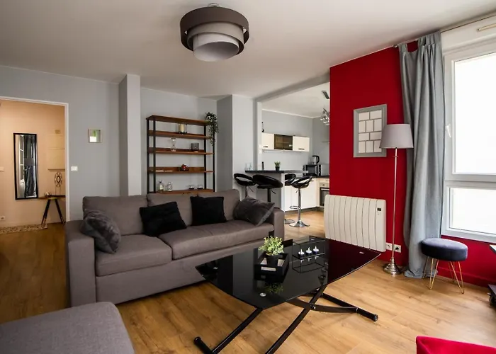 For 6 Persons + Parking : Center * Lille