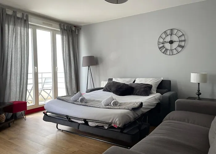 For 6 Persons + Parking : Center Apartment *